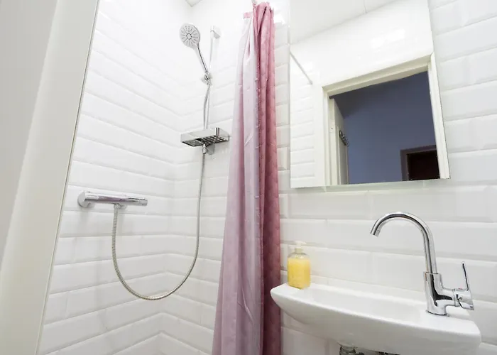 Old Town Loft Private Terrace Steps From Cathedral